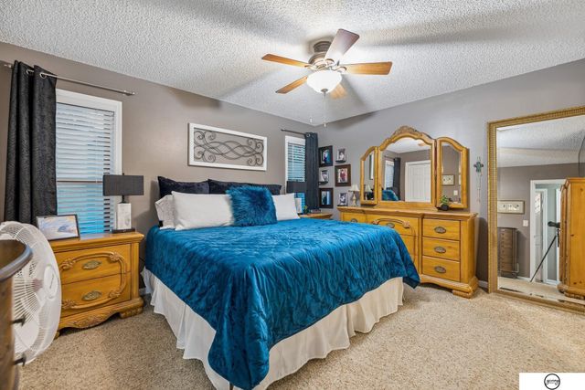 4800 Huddersfield Court, Lincoln, NE 68516