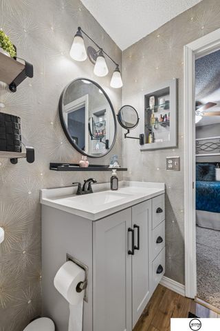 4800 Huddersfield Court, Lincoln, NE 68516