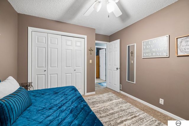 4800 Huddersfield Court, Lincoln, NE 68516