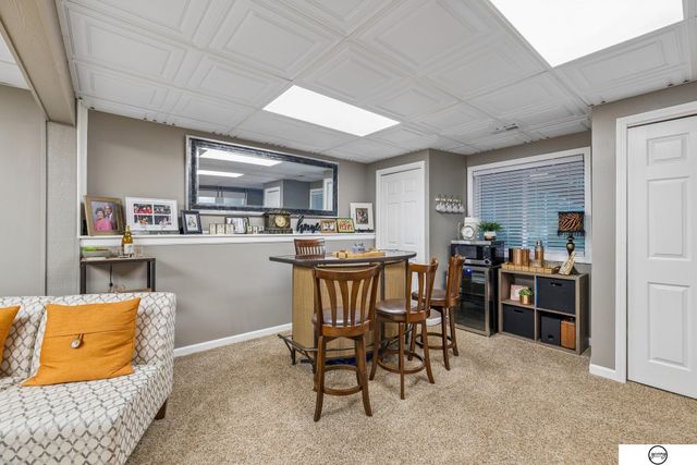 4800 Huddersfield Court, Lincoln, NE 68516