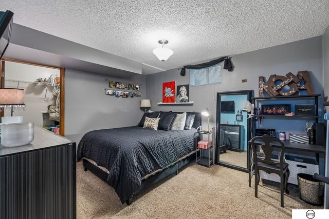 4800 Huddersfield Court, Lincoln, NE 68516