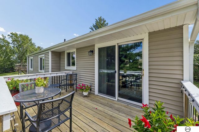 4800 Huddersfield Court, Lincoln, NE 68516