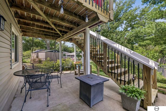 4800 Huddersfield Court, Lincoln, NE 68516