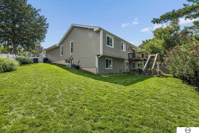 4800 Huddersfield Court, Lincoln, NE 68516