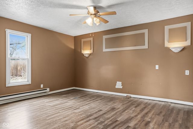 4633 Shelbyville Road, Indianapolis, IN 46237