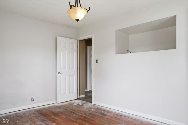 4633 Shelbyville Road, Indianapolis, IN 46237