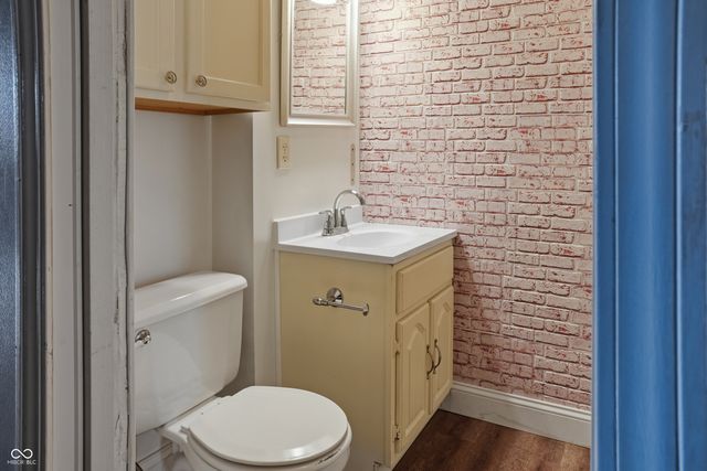 4633 Shelbyville Road, Indianapolis, IN 46237