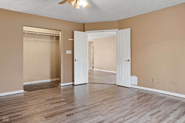 4633 Shelbyville Road, Indianapolis, IN 46237