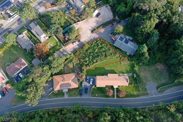 1 Grand Summit Ave, Haledon Boro, NJ 07508