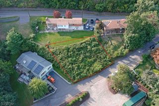 1 Grand Summit Ave, Haledon Boro, NJ 07508