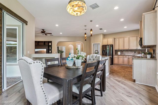 1391 HAYTON AVE., Deland, FL 32724