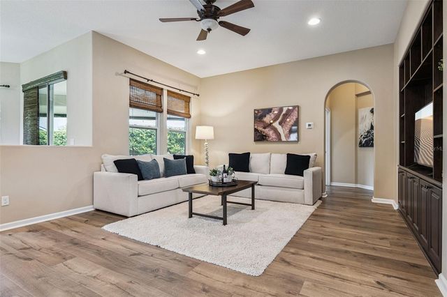 1391 HAYTON AVE., Deland, FL 32724