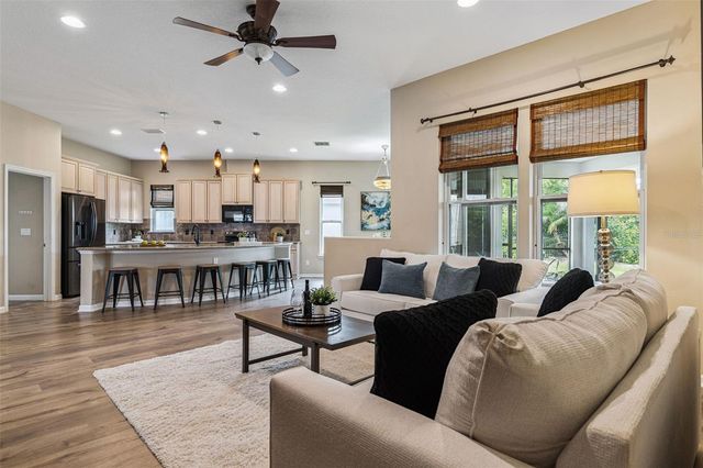 1391 HAYTON AVE., Deland, FL 32724