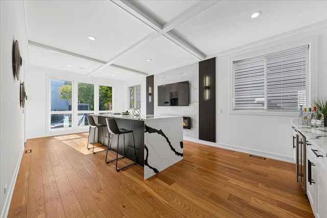 3576 W Wabansia Avenue 1, Chicago, IL 60647