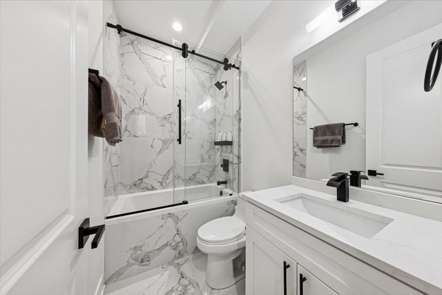 3576 W Wabansia Avenue 1, Chicago, IL 60647