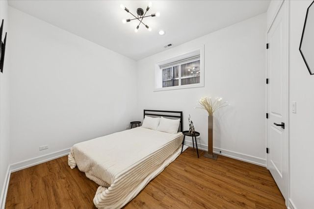 3576 W Wabansia Avenue 1, Chicago, IL 60647