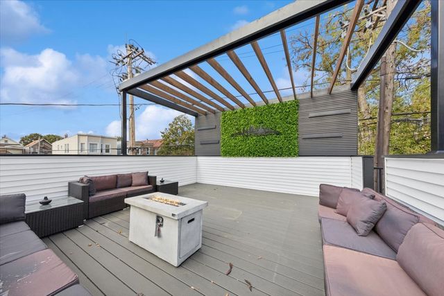 3576 W Wabansia Avenue 1, Chicago, IL 60647