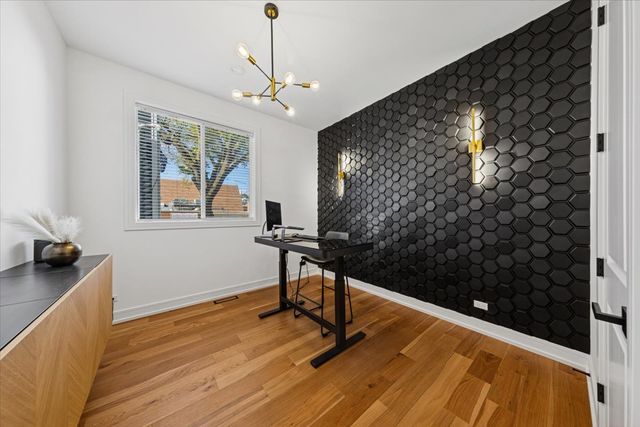 3576 W Wabansia Avenue 1, Chicago, IL 60647