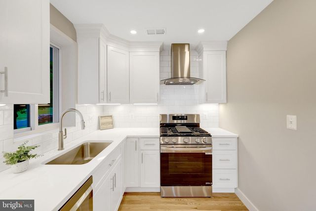 3503 SPRING LAKE TER, Fairfax, VA 22030