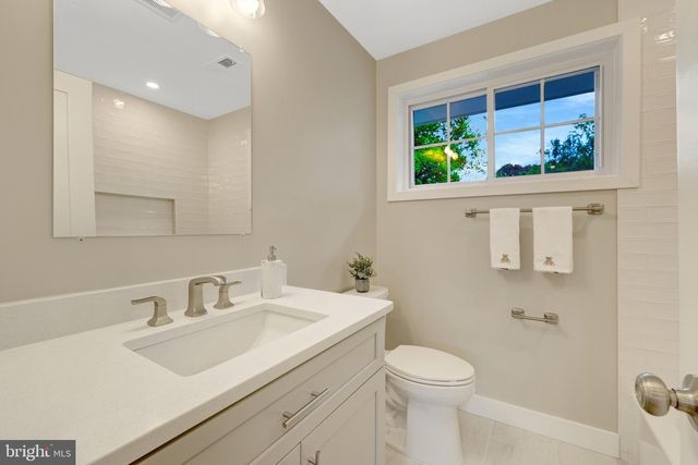 3503 SPRING LAKE TER, Fairfax, VA 22030