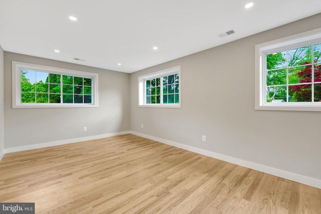 3503 SPRING LAKE TER, Fairfax, VA 22030