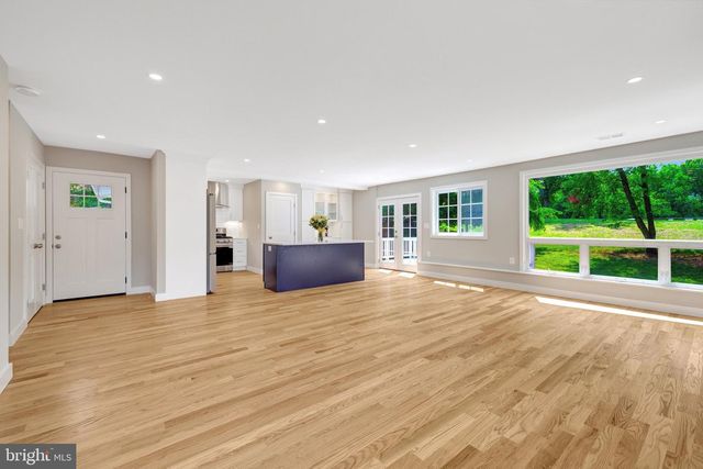 3503 SPRING LAKE TER, Fairfax, VA 22030