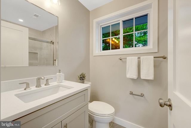 3503 SPRING LAKE TER, Fairfax, VA 22030