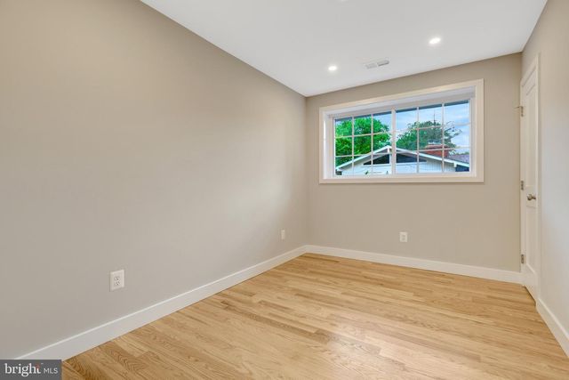 3503 SPRING LAKE TER, Fairfax, VA 22030