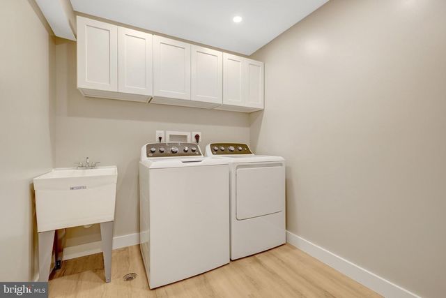 3503 SPRING LAKE TER, Fairfax, VA 22030