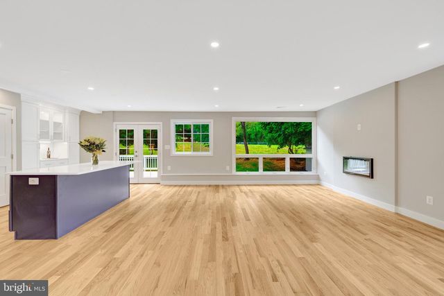3503 SPRING LAKE TER, Fairfax, VA 22030