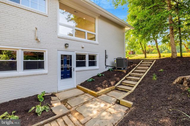3503 SPRING LAKE TER, Fairfax, VA 22030