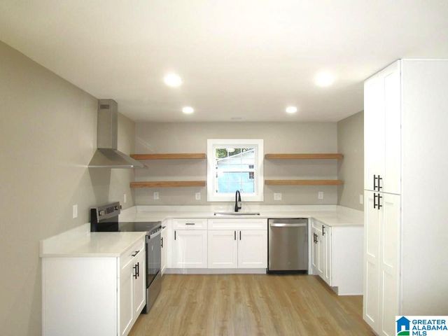 8929 VALLEYBROOK ROAD, Birmingham, AL 35206