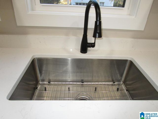 8929 VALLEYBROOK ROAD, Birmingham, AL 35206