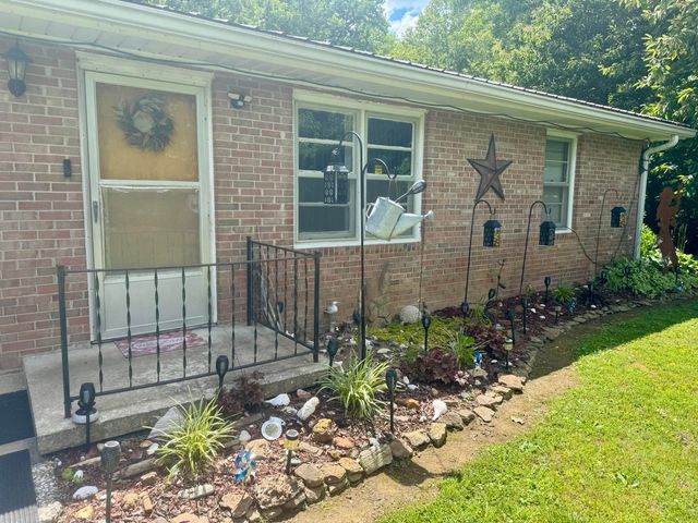 5364 2025 Highway, Booneville, KY 41314