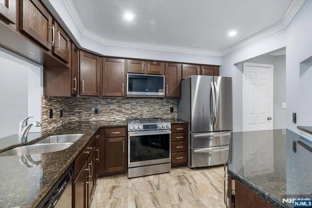 37 Amethyst Lane 251, Paterson, NJ 07501
