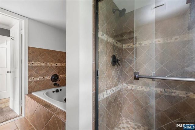 37 Amethyst Lane 251, Paterson, NJ 07501