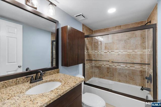 37 Amethyst Lane 251, Paterson, NJ 07501