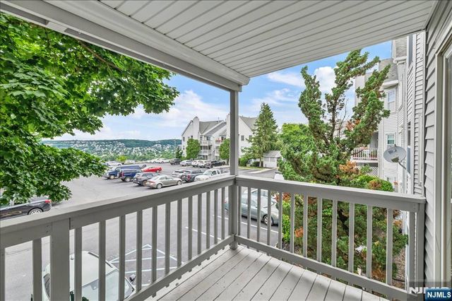 37 Amethyst Lane 251, Paterson, NJ 07501