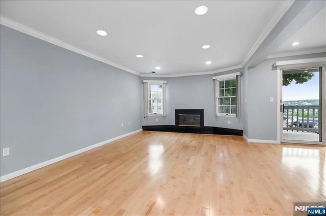 37 Amethyst Lane 251, Paterson, NJ 07501