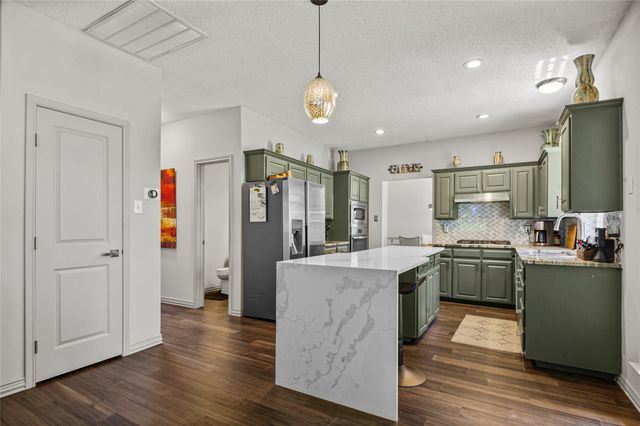 514 Baltusrol Circle, Garland, TX 75044