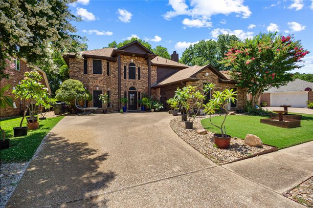 514 Baltusrol Circle, Garland, TX 75044