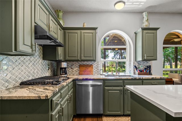 514 Baltusrol Circle, Garland, TX 75044