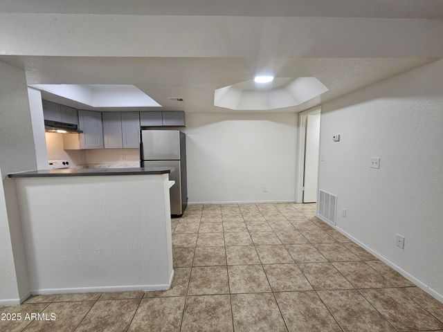 1370 S PRICE Road 115, Tempe, AZ 85281