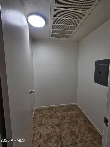 1370 S PRICE Road 115, Tempe, AZ 85281