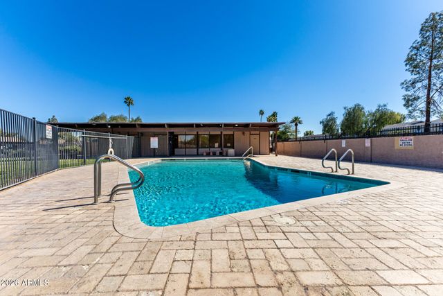 911 S HACIENDA Drive, Tempe, AZ 85281