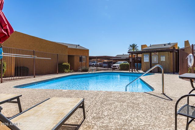 911 S HACIENDA Drive, Tempe, AZ 85281