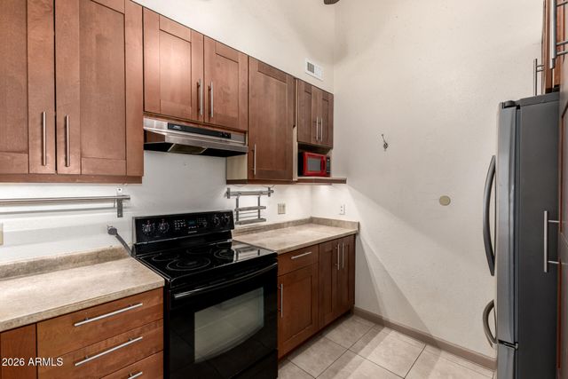 911 S HACIENDA Drive, Tempe, AZ 85281