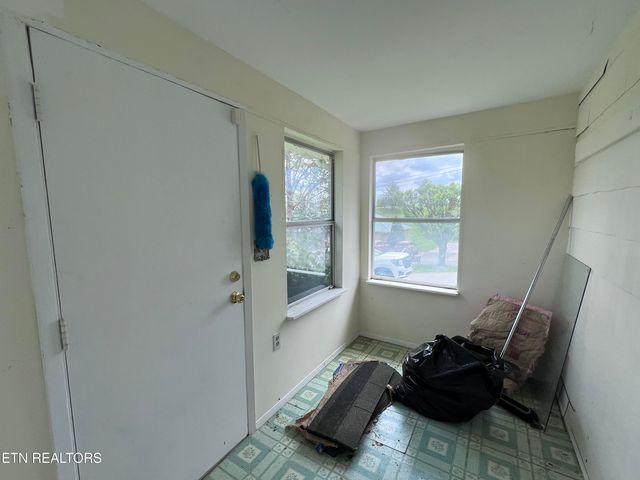 131 Westmoreland St, Harrogate, TN 37752