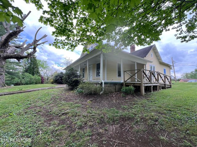 131 Westmoreland St, Harrogate, TN 37752