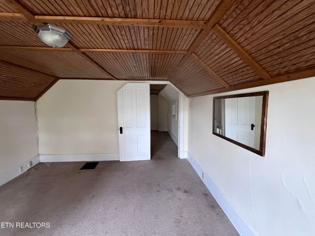 131 Westmoreland St, Harrogate, TN 37752